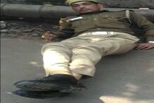 कभी सड़क पर लोटता कभी रिक्शे से कूदता, नशे में धुत ये है कानपुर पुलिस का सिपाही