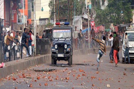 सीएए के खिलाफ प्रदर्शन के दौरान यूपी के कई जिलों में हिंसा हुई थी.