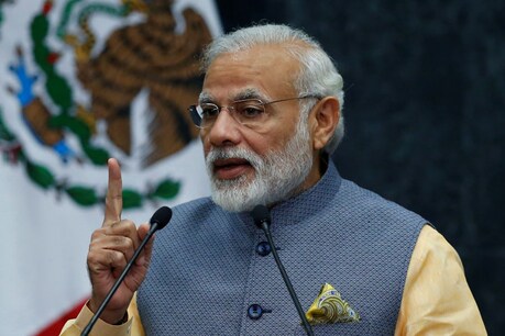 कोरोना से लड़ने के लिए एक्शन में केंद्र, PMO-गृह मंत्रालय ने सुझावों के लिए बनाईं समितियां कोरोना से लड़ने के लिए एक्शन में केंद्र, PMO-गृह मंत्रालय ने सुझावों के लिए बनाईं समितियां