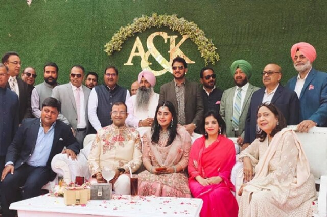 अभय चौटाला के बेटे करण की ऐश्वर्या से हुई सगाई, CM खट्टर ने भी दिया आशीर्वाद