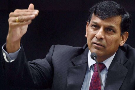 Lockdown के बाद इकॉनमी को संभालने के लिए भारत को नए तरीके से बनाना होगा प्लान, Raghuram Rajan ने दिए ये सुझाव Lockdown के बाद इकॉनमी को संभालने के लिए भारत को नए तरीके से बनाना होगा प्लान, Raghuram Rajan ने दिए ये सुझाव