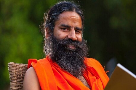 बाबा रामदेव का बड़ा ऐलान, अब सस्ते में लॉन्च करेंगे पतंजलि सेनिटाइजर बाबा रामदेव का बड़ा ऐलान, अब सस्ते में लॉन्च करेंगे पतंजलि सेनिटाइजर