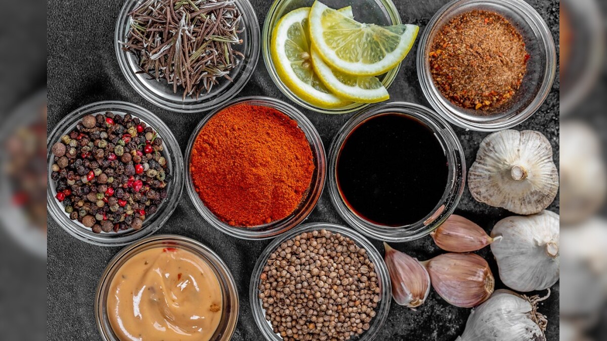 बदलते मौसम में Flu से बचाएंगे रसोई में रखें ये 5 मसाले, जानें कैसे करें