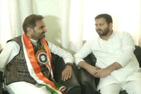 कांग्रेस ने चिट्ठी लिखकर तेजस्वी यादव को याद दिलाया वादा, RJD बोली- जो देना था पहले ही दे चुके कांग्रेस ने चिट्ठी लिखकर तेजस्वी यादव को याद दिलाया वादा, RJD बोली- जो देना था पहले ही दे चुके