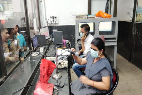 Corona Virus को लेकर अलर्ट मोड में रायपुर रेल मंडल, स्टेशन किया जा रहा सेनेटाइज Corona Virus को लेकर अलर्ट मोड में रायपुर रेल मंडल, स्टेशन किया जा रहा सेनेटाइज