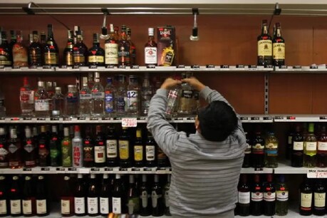 शराब और पान की दुकानें ग्रीन जोन वाले इलाकों में खुल सकेंगी, लेकिन यह होंगी बड़ी शर्तें