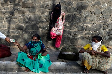 महाराष्ट्र से कैसे लौटेंगे प्रवासी मजदूर? उद्धव सरकार ने बनाया पूरा प्लान