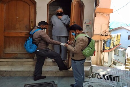 COVID-19: हिमाचल में एक्टिव केस फाइंडिंग अभियान, 8000 टीमें गठित, 29 सैंपल नेगेटिव COVID-19: हिमाचल में एक्टिव केस फाइंडिंग अभियान, 8000 टीमें गठित, 29 सैंपल नेगेटिव