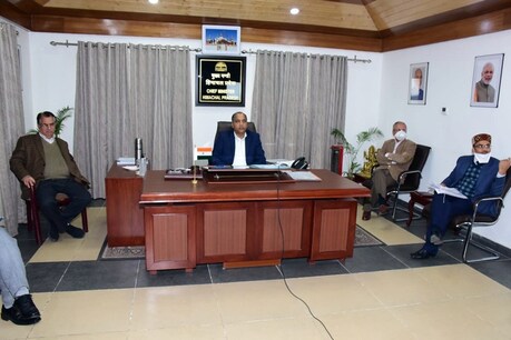 COVID-19: हिमाचल में कोरोना वायरस के हॉट स्पॉट होंगे सील, नहीं मिलेगी कोई छूट COVID-19: हिमाचल में कोरोना वायरस के हॉट स्पॉट होंगे सील, नहीं मिलेगी कोई छूट