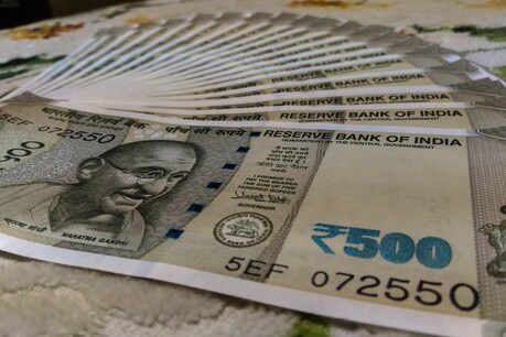 कल से आपके खाते में इतने रुपये ट्रांसफर करेगी सरकार, इन लोगों को करना होगा इंतजार कल से आपके खाते में इतने रुपये ट्रांसफर करेगी सरकार, इन लोगों को करना होगा इंतजार