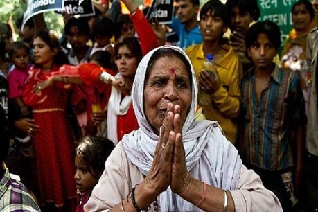 PAK में 22 हिंदू परिवारों के घर ढहाए, इमरान सरकार ने कहा- कानूनी कार्रवाई है PAK में 22 हिंदू परिवारों के घर ढहाए, इमरान सरकार ने कहा- कानूनी कार्रवाई है