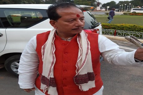 बिहार आना चाहते हैं तो स्वागत है, लेकिन COVID-19 जैसी बीमारी ना लाएं: श्रम मंत्री विजय सिन्हा बिहार आना चाहते हैं तो स्वागत है, लेकिन COVID-19 जैसी बीमारी ना लाएं: श्रम मंत्री विजय सिन्हा