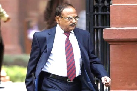 आतंकी साजिशों का जवाब देने के लिए बनाया गया प्लान, NSA अजीत डोभाल की अगुवाई में हुई हाई लेवल मीटिंग आतंकी साजिशों का जवाब देने के लिए बनाया गया प्लान, NSA अजीत डोभाल की अगुवाई में हुई हाई लेवल मीटिंग