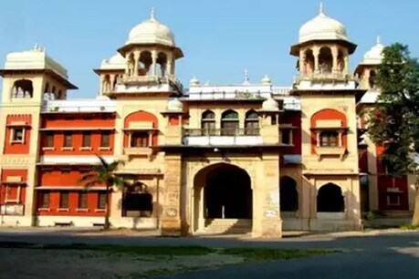 जमातियों की मदद के आरोपी निलंबित प्रो. मोहम्मद शाहिद पर इलाहाबाद यूनिवर्सिटी ने बिठाई जांच जमातियों की मदद के आरोपी निलंबित प्रो. मोहम्मद शाहिद पर इलाहाबाद यूनिवर्सिटी ने बिठाई जांच