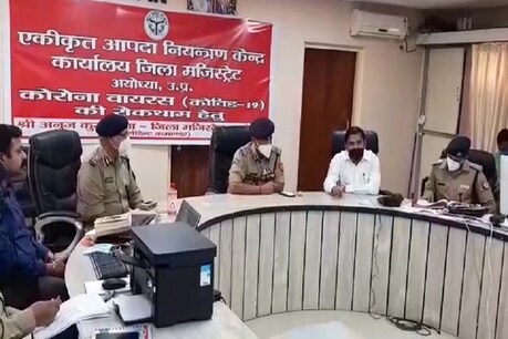 यूपी पुलिस सरकार के निर्देशों को अमल में लाने के लिए काम कर रही है.