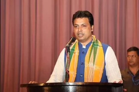 त्रिपुरा: कोरोना संकट के बीच ओलावृष्टि प्रभावित इलाकों का CM विप्लब देब ने किया दौरा