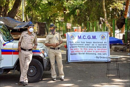 कोरोना से सबसे ज्यादा प्रभावित मुंबई में BMC इंस्पेक्टर की COVID-19 से मौत कोरोना से सबसे ज्यादा प्रभावित मुंबई में BMC इंस्पेक्टर की COVID-19 से मौत