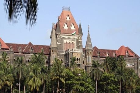 लॉकडाउन में फंसे 2 जज! HC में चीफ जस्टिस का पद संभालने के लिए कर रहे हैं 2,000 किमी की सड़क यात्रा लॉकडाउन में फंसे 2 जज! HC में चीफ जस्टिस का पद संभालने के लिए कर रहे हैं 2,000 किमी की सड़क यात्रा
