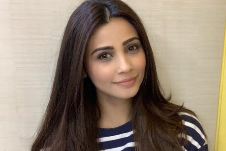 डेजी शाह को डोनेशन की मांग पर आया गुस्सा, बोलीं- तू मेरे को चिंदी ज्ञान ना दे... डेजी शाह को डोनेशन की मांग पर आया गुस्सा, बोलीं- तू मेरे को चिंदी ज्ञान ना दे...