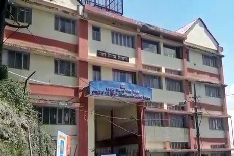 शिमला का डीसी दफ्तर.