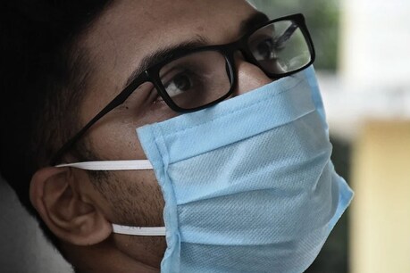 भारत में कोरोना से उम्रदराज लोगों की तुलना में युवा ज्यादा संक्रमित भारत में कोरोना से उम्रदराज लोगों की तुलना में युवा ज्यादा संक्रमित