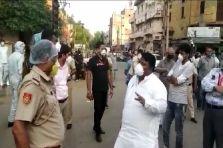दिल्ली पुलिस ने वीडियो जारी कर कहा- दिल्ली सरकार के मंत्री उड़ा रहे हैं लॉकडाउन की धज्जियां