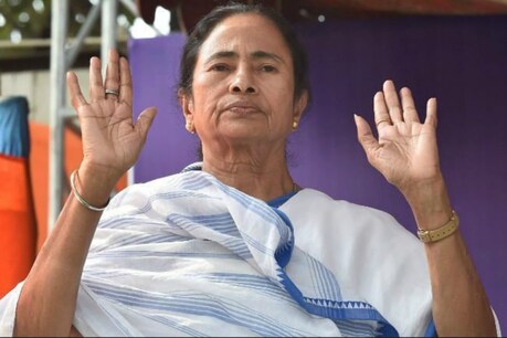 कोरोना वायरस: ममता बनर्जी ने शेयर किया लॉकडाउन एग्जिट प्लान, कहा- केंद्र की गाइडलाइंस का इंतजार कोरोना वायरस: ममता बनर्जी ने शेयर किया लॉकडाउन एग्जिट प्लान, कहा- केंद्र की गाइडलाइंस का इंतजार