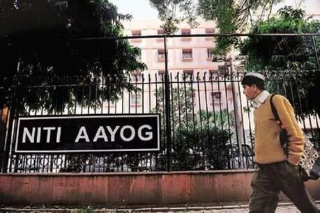 नीति आयोग के सीईओ ने राहत उपायों में मदद के लिये गैर-सरकारी संगठनों को पत्र लिखा (फाइल फोटो)