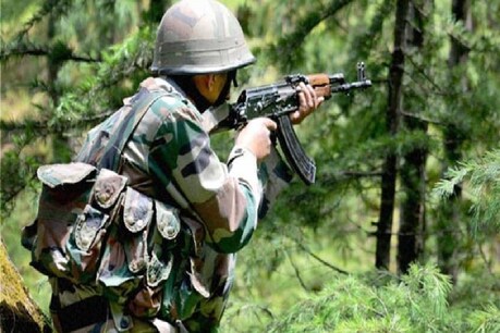 J&K: पाकिस्तान से घुसपैठ कर रहे 5 आतंकी LoC पर ढेर, 5 भारतीय जवान भी शहीद J&K: पाकिस्तान से घुसपैठ कर रहे 5 आतंकी LoC पर ढेर, 5 भारतीय जवान भी शहीद