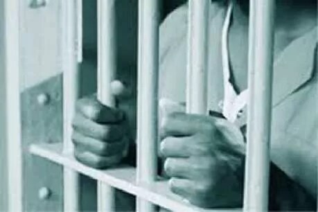 पाकिस्तान : लॉकडाउन के दौरान कंटेनर में छिप कर घर जा रहे 46 लोग गिरफ्तार पाकिस्तान : लॉकडाउन के दौरान कंटेनर में छिप कर घर जा रहे 46 लोग गिरफ्तार