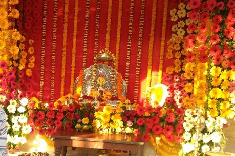 अयोध्या: लॉकडाउन के दौरान 'रामलला' को मिला करोड़ों रुपये का दान अयोध्या: लॉकडाउन के दौरान 'रामलला' को मिला करोड़ों रुपये का दान