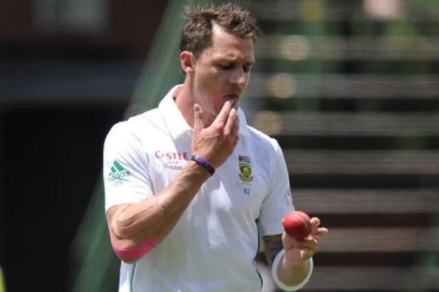 बड़ा बयान: क्रिकेट तबतक शुरू ना करें जब तक गेंद को थूक से ना चमका पाएं गेंदबाज