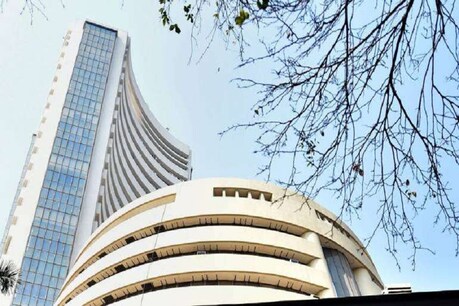 कोरोना की मार! देश की टॉप सात कंपनियों को हुआ करीब 3 लाख करोड़ रुपये का नुकसान कोरोना की मार! देश की टॉप सात कंपनियों को हुआ करीब 3 लाख करोड़ रुपये का नुकसान