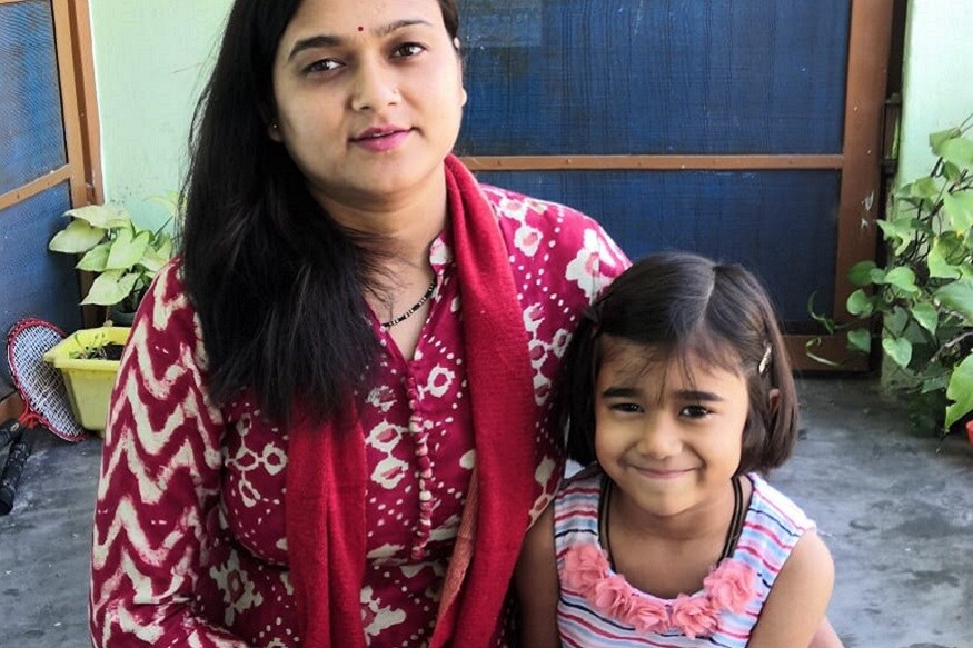 si aashish rawat family, corona warrior, एसआई आशीष रावत की पत्नी सोनम रावत और बेटी मीमांसा.