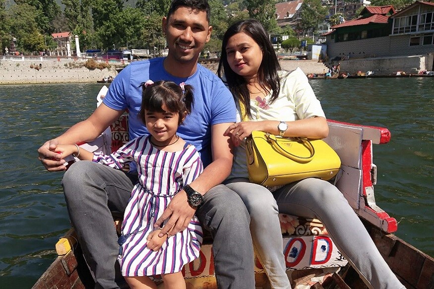 si aashish rawat & family, corona warrior, परिवार के साथ छुट्टियां मनाते आशीष रावत.