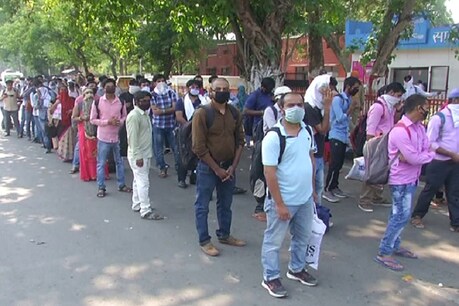 प्रयागराज: लगातार दूसरे दिन हजारों छात्र-छात्राएं घर के लिए रवाना, बोले- थैंक्यू सीएम प्रयागराज: लगातार दूसरे दिन हजारों छात्र-छात्राएं घर के लिए रवाना, बोले- थैंक्यू सीएम