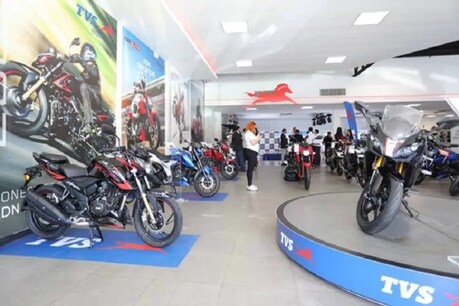 कोरोना की मार! TVS Motor की बिक्री मार्च में 55% गिरी कोरोना की मार! TVS Motor की बिक्री मार्च में 55% गिरी