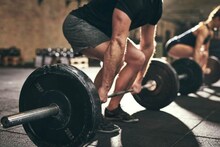 20 साल बाद IWF के अध्यक्ष तमस अजान ने दिया इस्तीफा, भ्रष्टाचार  के लगे थे आरोप