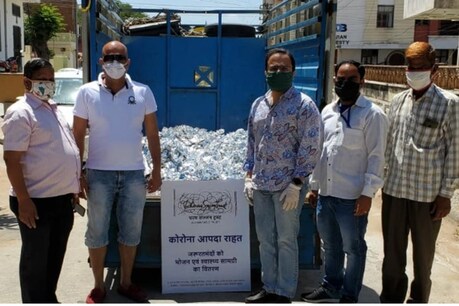 Corona Crisis: बीकानेर में धरम सज्जन ट्रस्ट ने सवा लाख प्रभावितों तक पहुंचाया खाना Corona Crisis: बीकानेर में धरम सज्जन ट्रस्ट ने सवा लाख प्रभावितों तक पहुंचाया खाना