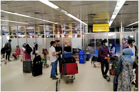कोरोना वायरस: भारत में फंसे NRI को राहत, नहीं भरना होगा इनकम टैक्स रिटर्न कोरोना वायरस: भारत में फंसे NRI को राहत, नहीं भरना होगा इनकम टैक्स रिटर्न