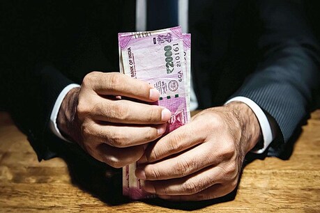 टैक्सपेयर्स के लिए खास है मोदी सरकार की ये स्कीम, अब दिसंबर तक ले सकता हैं इसका लाभ टैक्सपेयर्स के लिए खास है मोदी सरकार की ये स्कीम, अब दिसंबर तक ले सकता हैं इसका लाभ