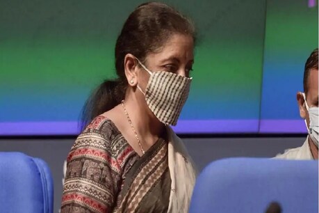 सस्ता होगा कैंसर और दूसरी खतरनाक बीमारियों का इलाज, आर्थिक पैकेज में हुए ये ऐलान सस्ता होगा कैंसर और दूसरी खतरनाक बीमारियों का इलाज, आर्थिक पैकेज में हुए ये ऐलान