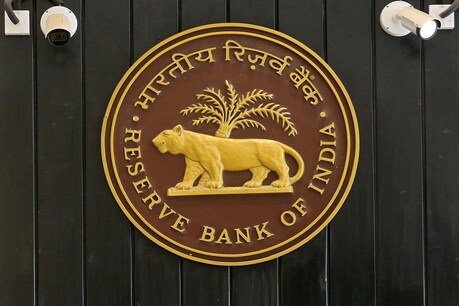 रिज़र्व बैंक 3 महीने के लिए बढ़ा सकता है लोन रिपेमेंट में छूट: रिपोर्ट रिज़र्व बैंक 3 महीने के लिए बढ़ा सकता है लोन रिपेमेंट में छूट: रिपोर्ट