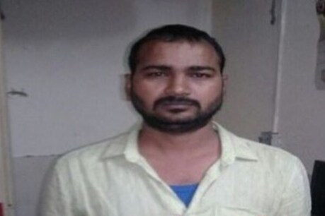 लखनऊ: पुलिस मुठभेड़ में गिरफ्तार हुआ 50 हजार का मोस्ट वांटेड इनामी लखनऊ: पुलिस मुठभेड़ में गिरफ्तार हुआ 50 हजार का मोस्ट वांटेड इनामी