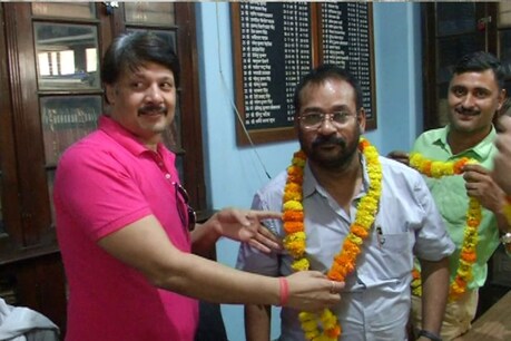 यूपी बार काउंसिल के अध्यक्ष हरिशंकर सिंह पद से हटाए गए, जारी हुआ नोटिस यूपी बार काउंसिल के अध्यक्ष हरिशंकर सिंह पद से हटाए गए, जारी हुआ नोटिस
