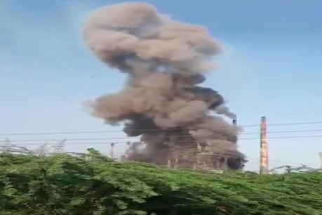 विशाखापट्टनम और रायगढ़ के बाद कुड्डालोर में हादसा, सरकारी प्लांट के बॉयलर में ब्लास्ट, 8 लोग घायल विशाखापट्टनम और रायगढ़ के बाद कुड्डालोर में हादसा, सरकारी प्लांट के बॉयलर में ब्लास्ट, 8 लोग घायल