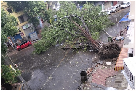 Super Cyclone Amphan live: सुपर साइक्लोन 'अम्फान' से बंगाल में 72 की मौत, PM मोदी ने दिया मदद का भरोसा