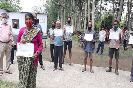 ऐसे 50 से अधिक नेपाल के नागरिकों को साक्षर किया गया है.