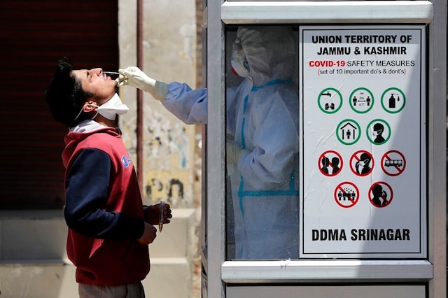 महाराष्ट्र में कोरोना मरीजों की संख्या 20,000 के पार, जानें राज्यों का हाल महाराष्ट्र में कोरोना मरीजों की संख्या 20,000 के पार, जानें राज्यों का हाल