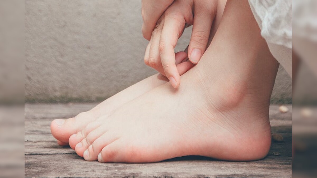 Beauty Tips फूलों से खूबसूरत बनेंगे पैर, करें ऐसे केयर foot care